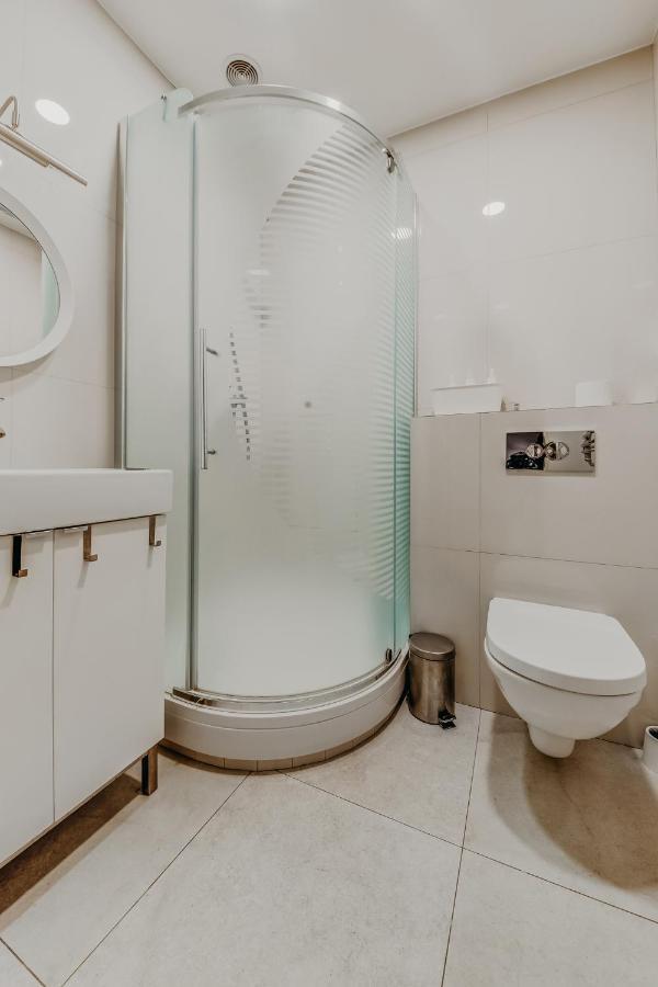 Spacious - 140 Square Meters Apartment, Vilnius City Centre Bagian luar foto