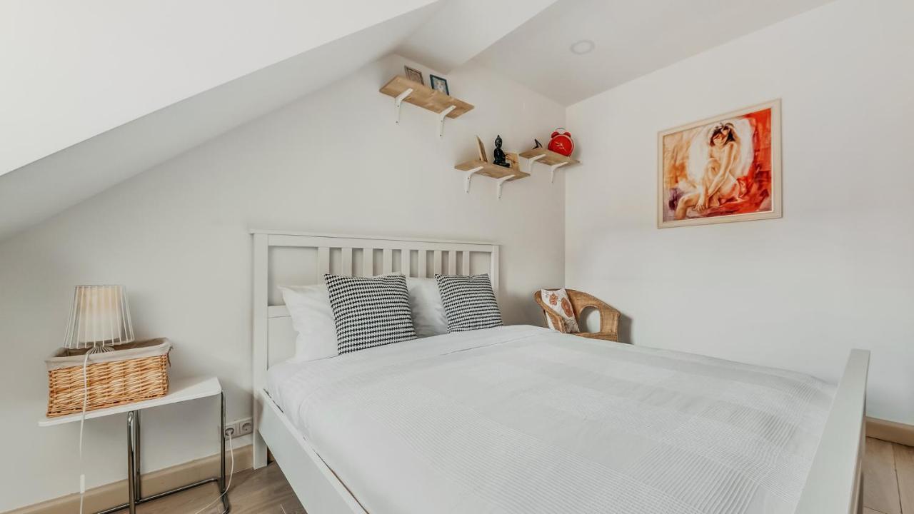 Spacious - 140 Square Meters Apartment, Vilnius City Centre Bagian luar foto